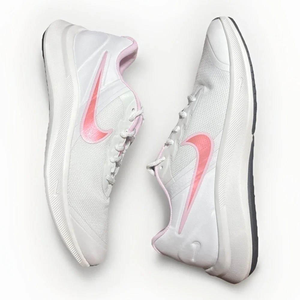 new NIKE STAR RUNNER 3 SE (GS) Size  5.5 Youth